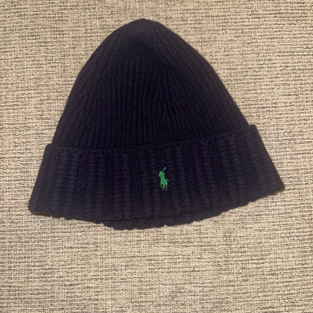 RALPH LAUREN POLO WINTER HAT
100% wool